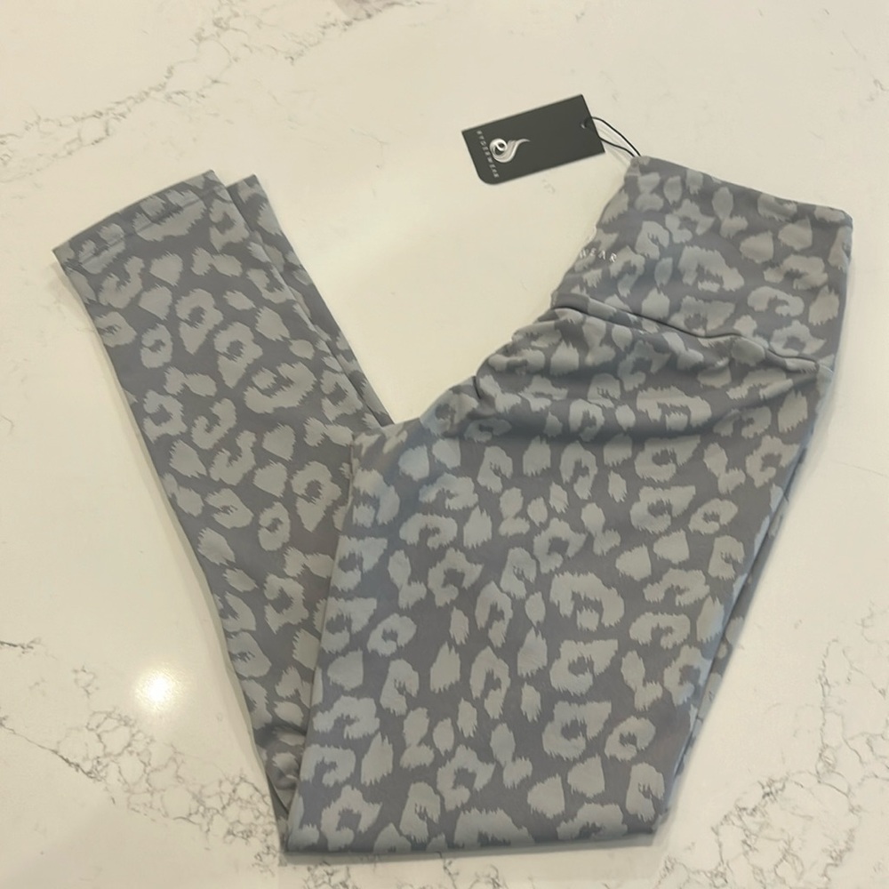 Ryderwear leggings grey cheetah medium NEW